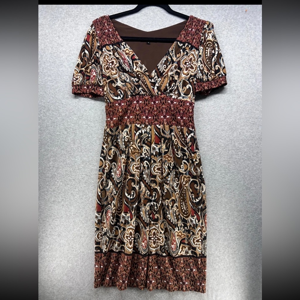 Elegant Paisley Midi Dress in Brown and Cream